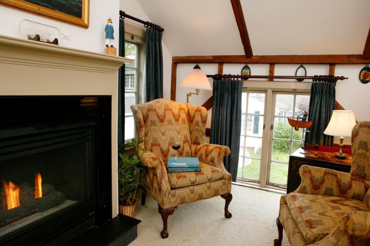 Popular attractions Area Nearby Property